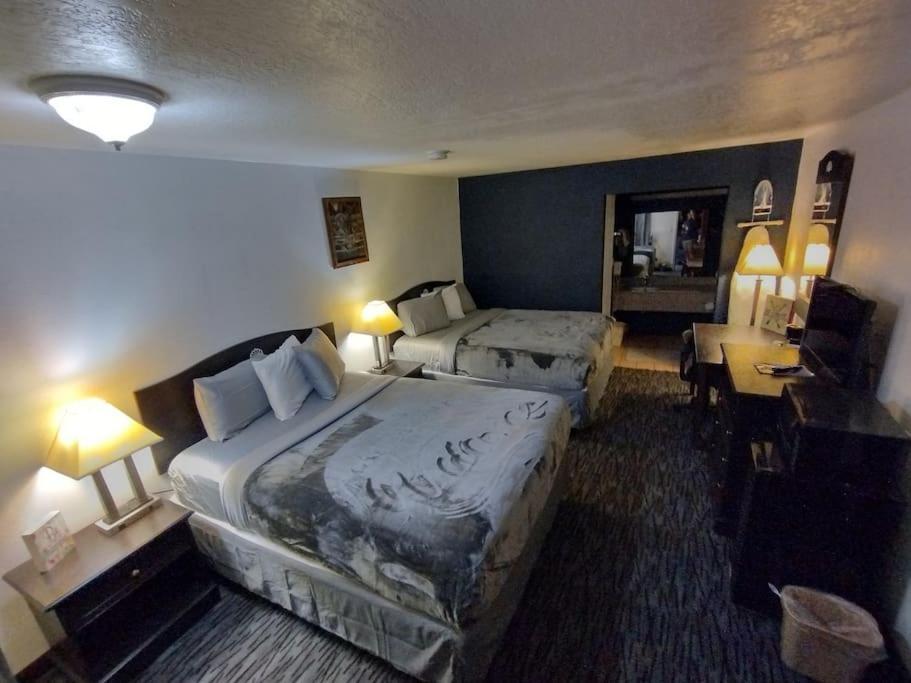 Hotel 2 Queen Beds Hotel Room 126 Wi-Fi Booking Stillwater Exterior foto